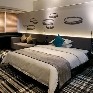Comfort Queen Room
